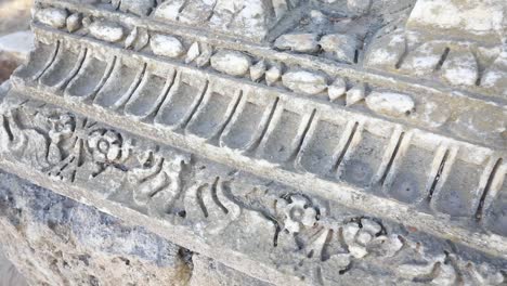 Nahaufnahme-Von-Antiken-Römischen-Reliefschnitzereien-In-Karthago,-Tunesien,-Zeigt-Historische-Details