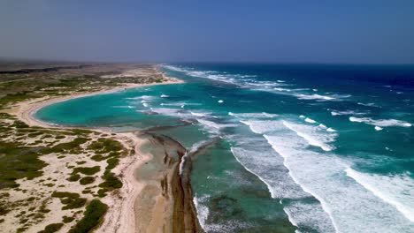 Hohe-Luftaufnahme-Der-Ostküste-Von-Aruba