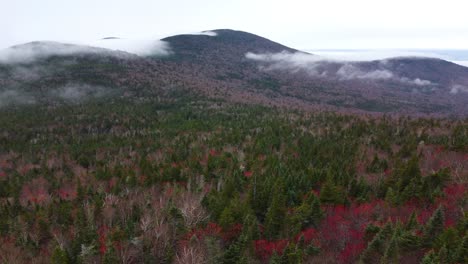 Trees-Change-Color-Through-Autumn-Season-Over-Mount-Washington-In-New-Hampshire,-United-States
