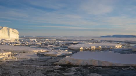 Antarctic-sea-ice-and-icebergs-during-sunset