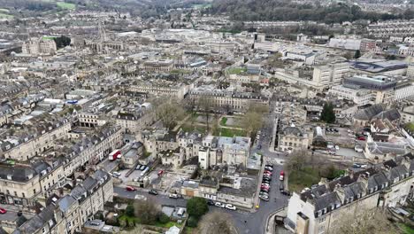 Drone-Del-Centro-De-La-Ciudad-De-Bath,-Reino-Unido,-Punto-De-Vista-Aéreo-Alto