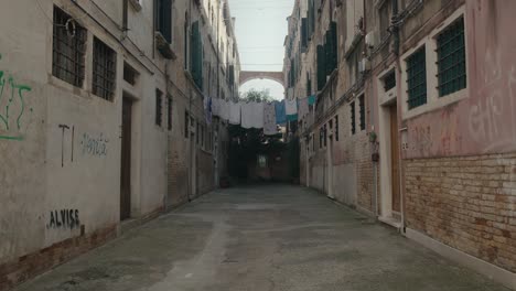 Deserted-Venetian-Alley-with-Laundry-Lines