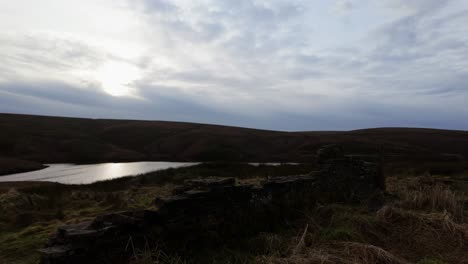 Imágenes-De-Vídeo-Del-Paisaje-Sombrío-Y-Salvaje-De-Los-Páramos-De-Yorkshire.