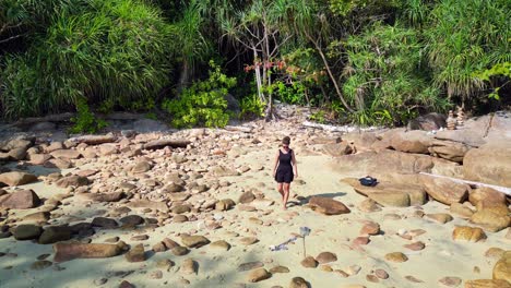 Woman-walk-on-the-beachlonely-dream-island