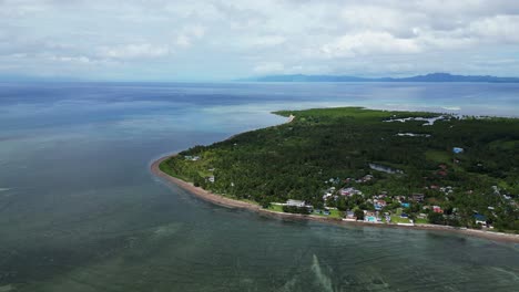 Costa-De-Agojo-San-Andres-En-Catanduanes,-Filipinas-Con-Mar-En-Calma,-Vista-Aérea