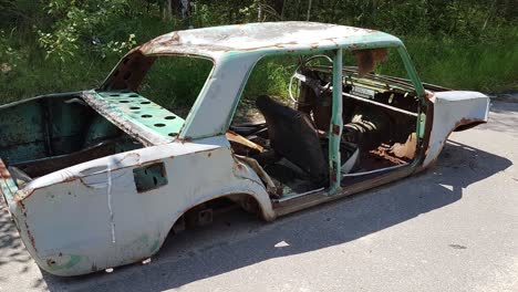 Tschernobyl-Pripyat-Ukraine-Überreste-Eines-Verlassenen-Autos-Nach-Unfall-Im-Kernkraftwerk-Und-Strahlung