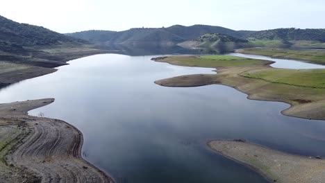 Imagen-Aérea-De-Un-Pantano-En-Sequía