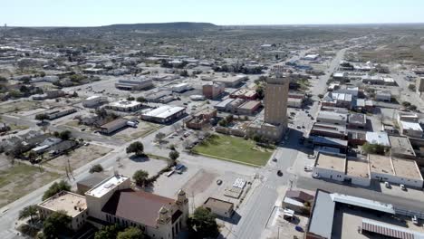 Downtown-Big-Springs,-Texas-with-drone-video-moving-in-a-circle