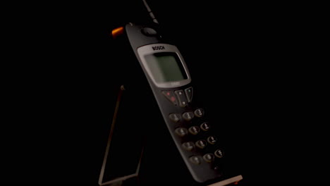 Bosch-Com-607-Vintage-GSM-Mobiltelefon-Aus-Den-1990er-Jahren-Dreht-Sich-Aus-Nächster-Nähe