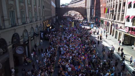 Slomo-footage-of-the-2019-Stockholm-Pride-Parade,-seen-from-a-bridge-above
