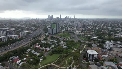 Aerial-View-Of-Hanlon-Park-At-Sunset-In-Brisbane,-QLD,-Australia-With-Overcast