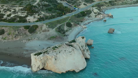 Petra-Tou-Romiou,-El-Lugar-De-Nacimiento-De-Afrodita,-Paphos,-Chipre.