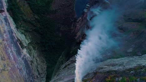 Vista-Aérea-Desde-La-Cima-De-Cacauda-Da-Fumaca,-Chapada-Diamantina,-Bahía,-Brasil