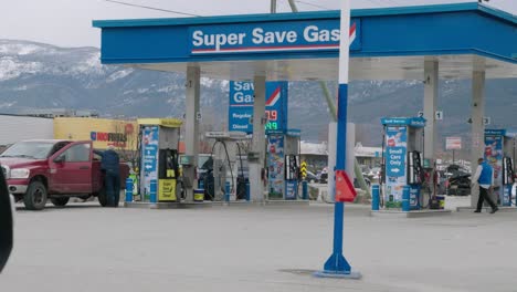 Super-Save-Gas-Station-in-Salmon-Arm,-British-Columbia,-Canada