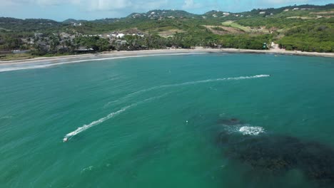 Kitesurfistas-En-Santa-Lucía,-Caribe.