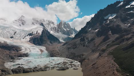 Drone-footage-in-Cerro-Torre,-the-peak-close-to-Fitz-Roy