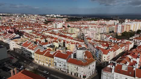 Drohnenschuss-über-Arreios-In-Lissabon