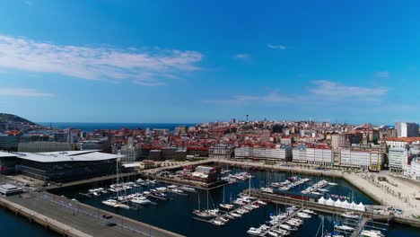 Puerto-De-Coruña-En-Galicia-España-Vista-Aérea