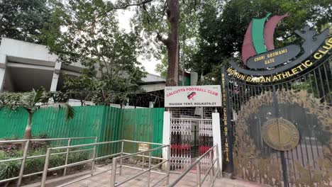 Wide-angle-shot-of-entrance-of-Mohun-Bagan-FC-under-cloudy-sky-in-Kolkata,-India