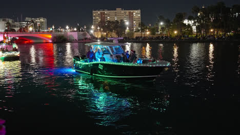 People-on-Boats-at-Christmas-Boat-Parade-in-Tampa,-Florida
