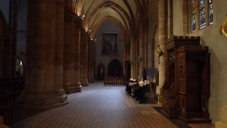 Die-Korridore-Der-St.-Martinskirche-Sehen-Wunderschön-Aus
