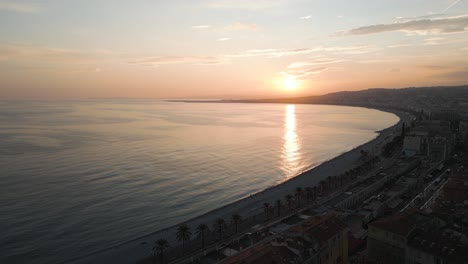 Puesta-De-Sol-Sobre-El-Mar-Mediterráneo-Durante-El-Verano
