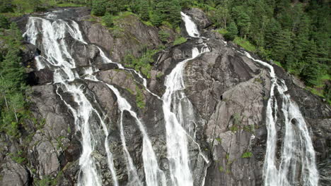 Laukelandsfossen-Waterfall-in-Norway