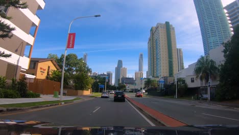 Sicht-Auf-Der-Fahrt-Nach-Norden-In-Richtung-Surfers-Paradise-Auf-Dem-Gold-Coast-Highway,-Gold-Coast