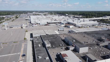 Ford-Motor-Company-assembly-plant-in-Wayne,-Michigan,-aerial-drone-view