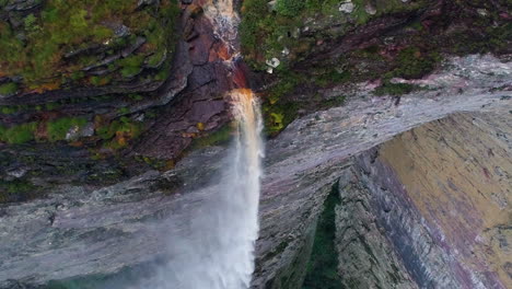 Aerial-front-view-of-the-top-of-Cachoeira-da-Fumaça,-Chapada-Diamantina,-Bahia,-Brazil