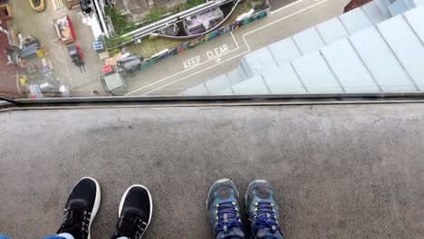 Tourists-stand-at-Dublin-viewpoint