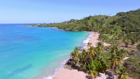 Dream-Beach-on-Dominican-Republic-Island-in-summer
