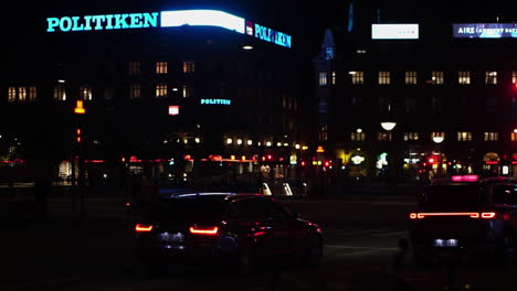 Nachtverkehr-In-Der-Innenstadt-Von-Kopenhagen,-Dänemark