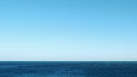 Natürlicher-Tropischer-Blauer-Meeres--Und-Himmelshintergrund