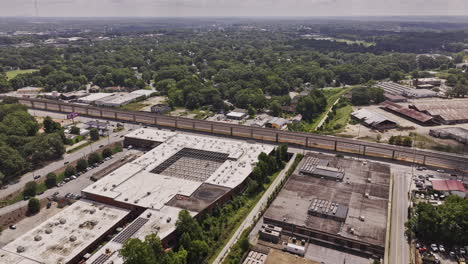 Atlanta,-Georgia,-Luftaufnahme-Des-Westendes-Mit-Dem-V980-In-Richtung-Adair-Park,-Mit-Erfassung-Von-Wohnvierteln,-Beltline-Light-Rail-Trail-Und-Stadtbild-In-Der-Skyline-–-Aufgenommen-Mit-Mavic-3-Pro-Cine-–-August-2023