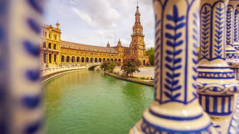 Timelapse-De-Plaza-De-España-Con-Canal-Y-Botes-De-Remos-En-Sevilla