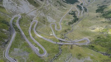 Carretera-De-Montaña-Transfagarasan-En-Los-Cárpatos,-Rumania,-Europa---Antena-4k