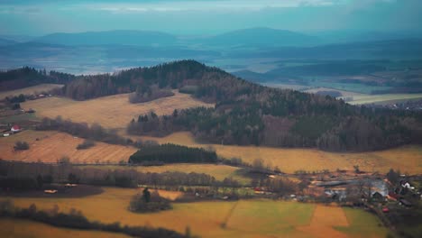 Luftaufnahme-Des-Ländlichen-Tschechien