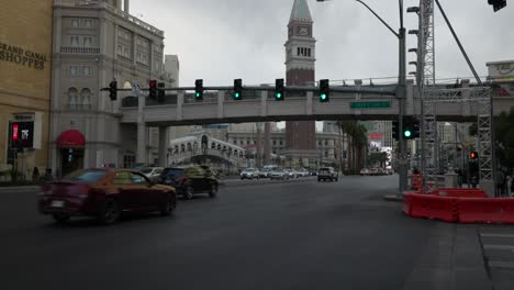 Ground-level-street-view-of-Las-Vegas-Boulevard-at-intersection-outside-the-Venetian-Resort
