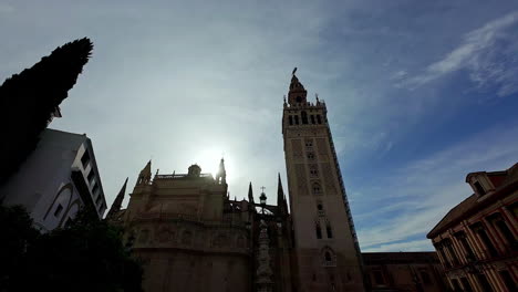 Glockenturm-Der-Kathedrale-Von-Sevilla,-Catedral-De-Santa-Maria-De-La-Sede,-Sevilla,-Andalusien,-Spanien,-Europa