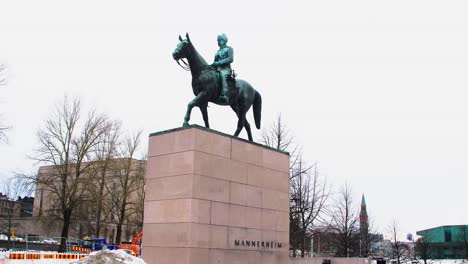 Equestrian-statue-of-Mannerheim-against-cloudy-sky-in-Helsinki