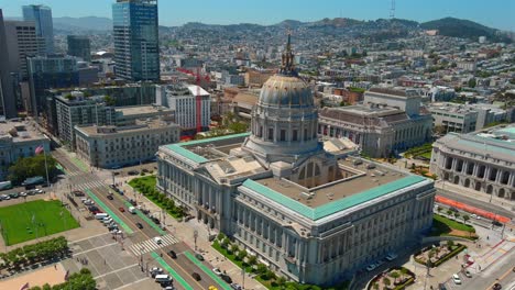San-Francisco-City-Hall-and-skyline,-California-daytime-aerial-orbit