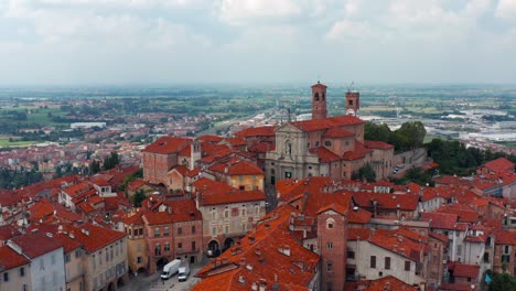 Mondovi-cityscape-and-cathedral-in-Piedmont,-Italy