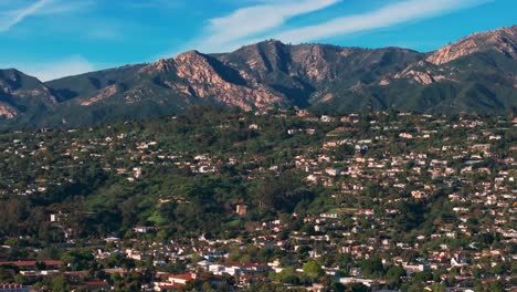 Drone-shot-of-large-homes-on-a-mountainside-in-santa-barbara,-california