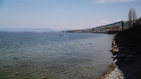 Small-waves-on-the-pebble-beach