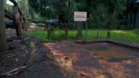 Estación-De-Lavado-De-Pies-En-Un-Parque.