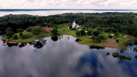 Rio-Negro,-vital-part-of-the-Amazon-ecosystem,-hosting-diverse-wildlife