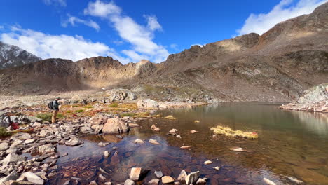 Kite-Lake-Reflexion-Wanderweg-Mount-Lincoln-Loop-Kite-Lake-Trail-Wandern-14er-Rocky-Mountain-Colorado-Bross-Cameron-Democrat-Greys-Torreys-Dilemma-Bergsteigen-Gipfel-Morgen-Landschaft-Schwenk-Nach-Links-