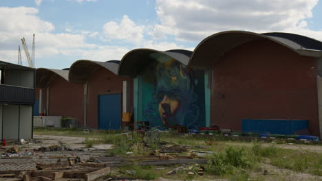 Una-Vista-Del-Graffiti-De-Arte-Callejero-De-Memoria-Episódica-En-Amberes,-Bélgica.