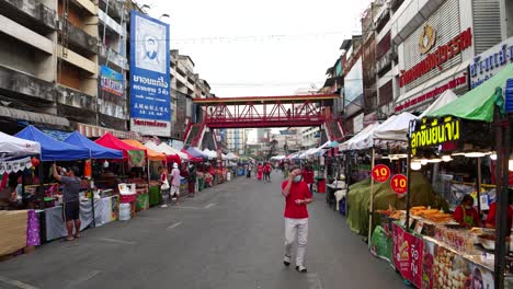 Mercado-Warorot-Temprano-En-La-Mañana-Con-Poca-Gente.